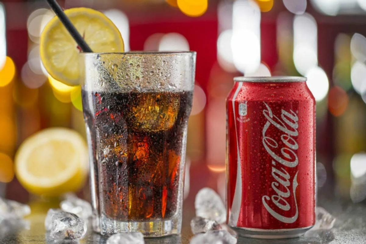 Ani kyselina, ani ocet. Vodní kámen v rychlovarné konvici zmizí za 5 minut. Stačí 250 ml oblíbeného nápoje