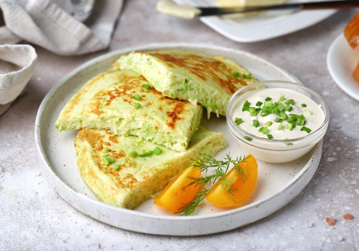 Místo toho, abyste se cpali chlebem, připravte si rap. Bez mouky, pouze zdravé ingredience, které vás na dlouho zasytí.
